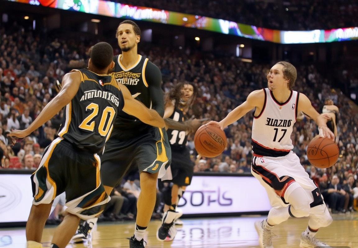 2007年NBA季后赛：开拓者VS爵士激战回顾与战术对决(图3)